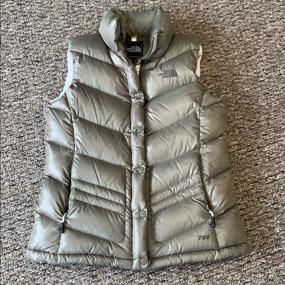 Women’s Northface 700 puffer vest - beige - med